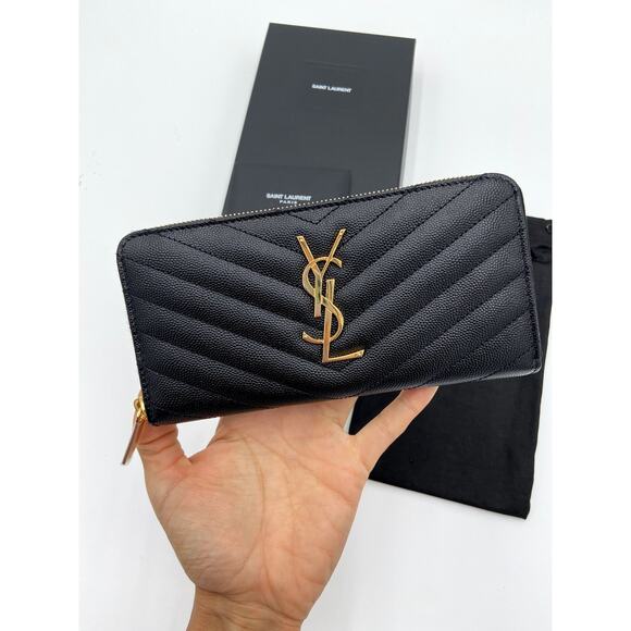 YSL Monogram Large Continental Zip Wallet in Grained Leather - Picture 4 of 10
